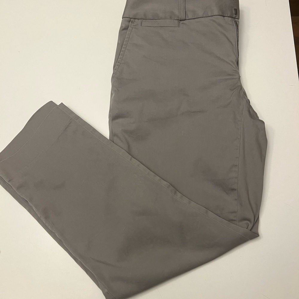Cute grey crop pants